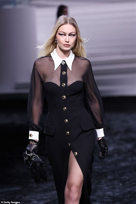 fashion days versace